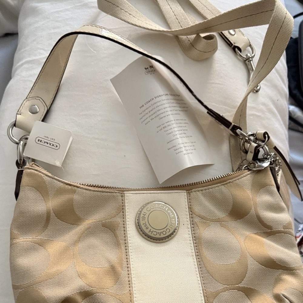 NWT Coach Tan Signature Shoulder Bag stripe beige and crossbody NA1220-F19218